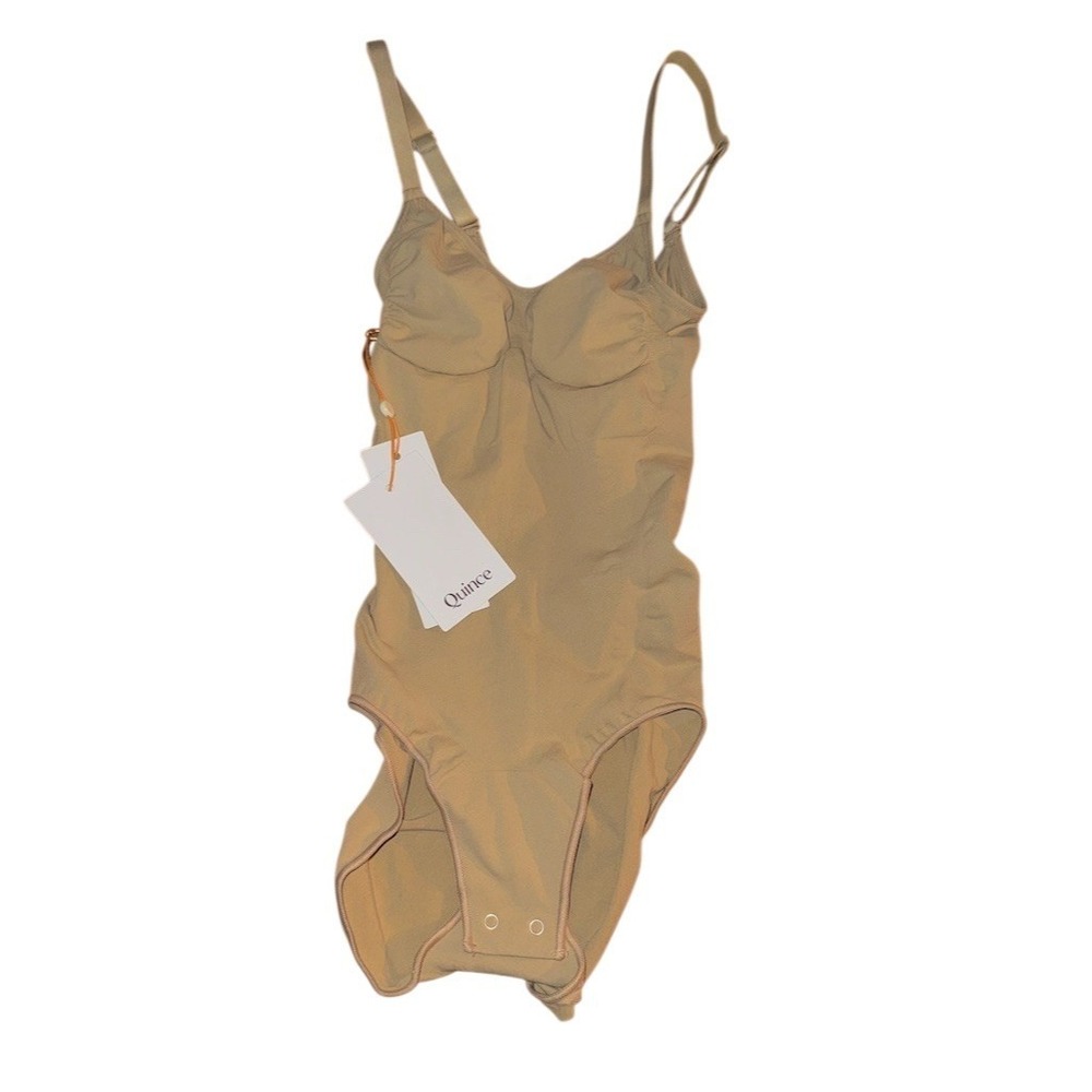 Quince Shapewear sculpting Bodysuit Womens Size S Beige Seamless Smoothing Snap